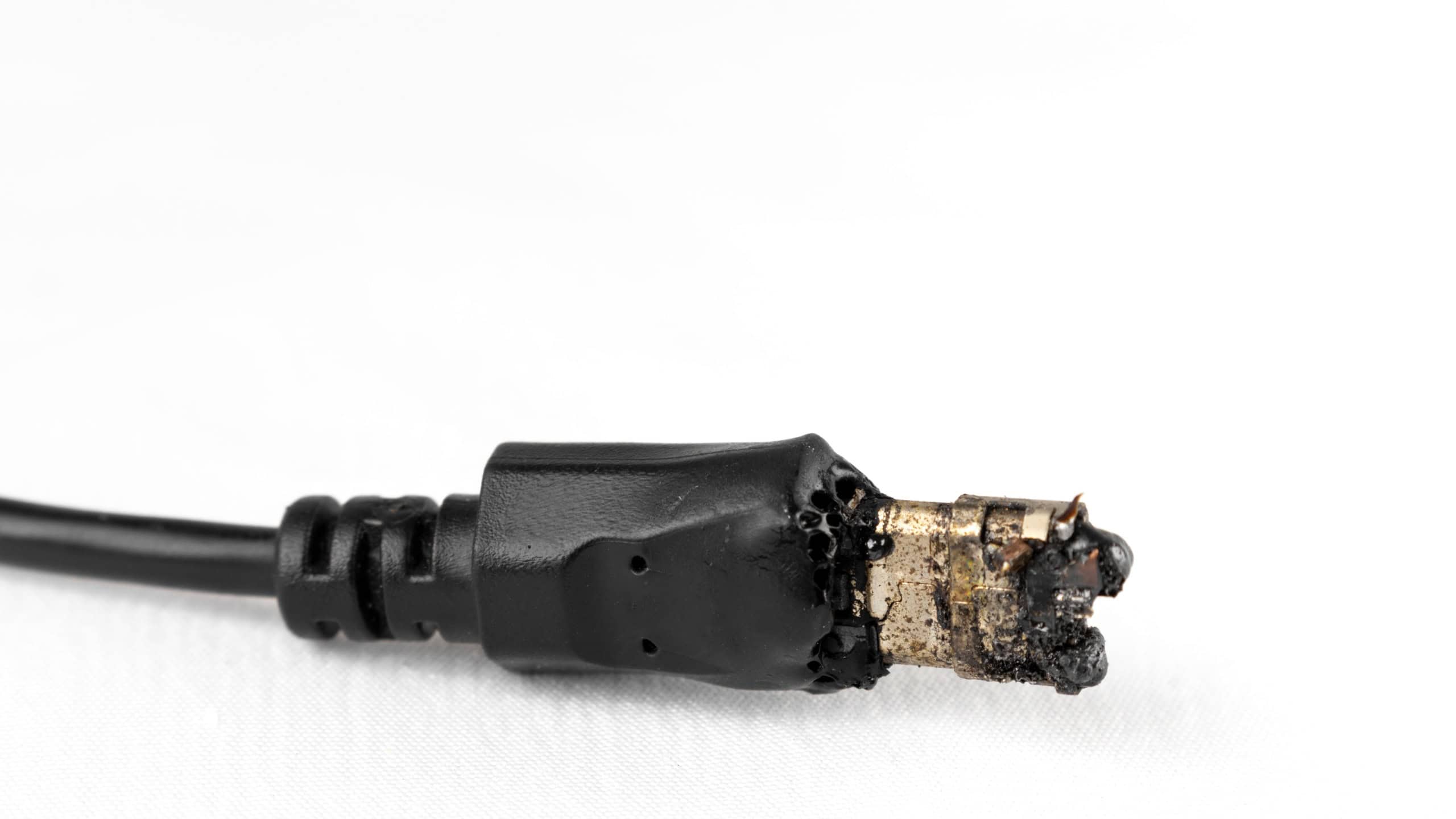 USB connector burned by battery heat