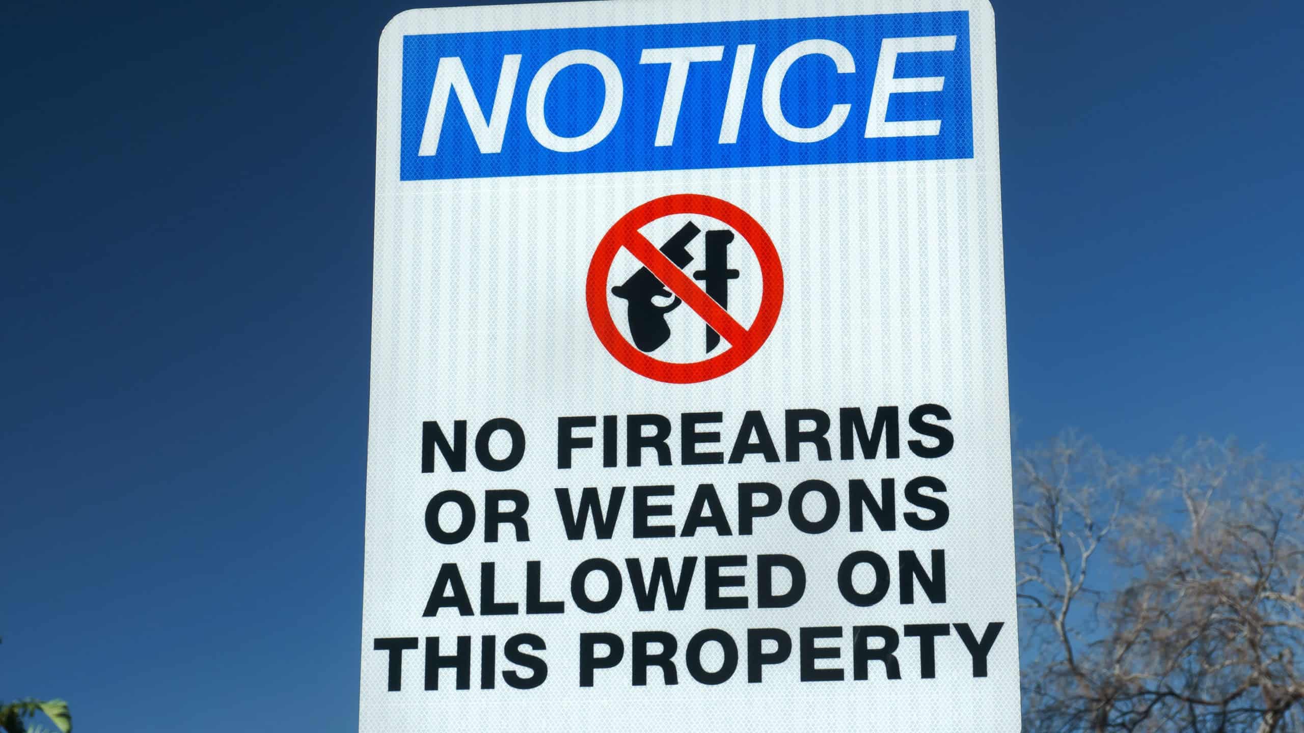 No firearms or weapons with red circle sign.