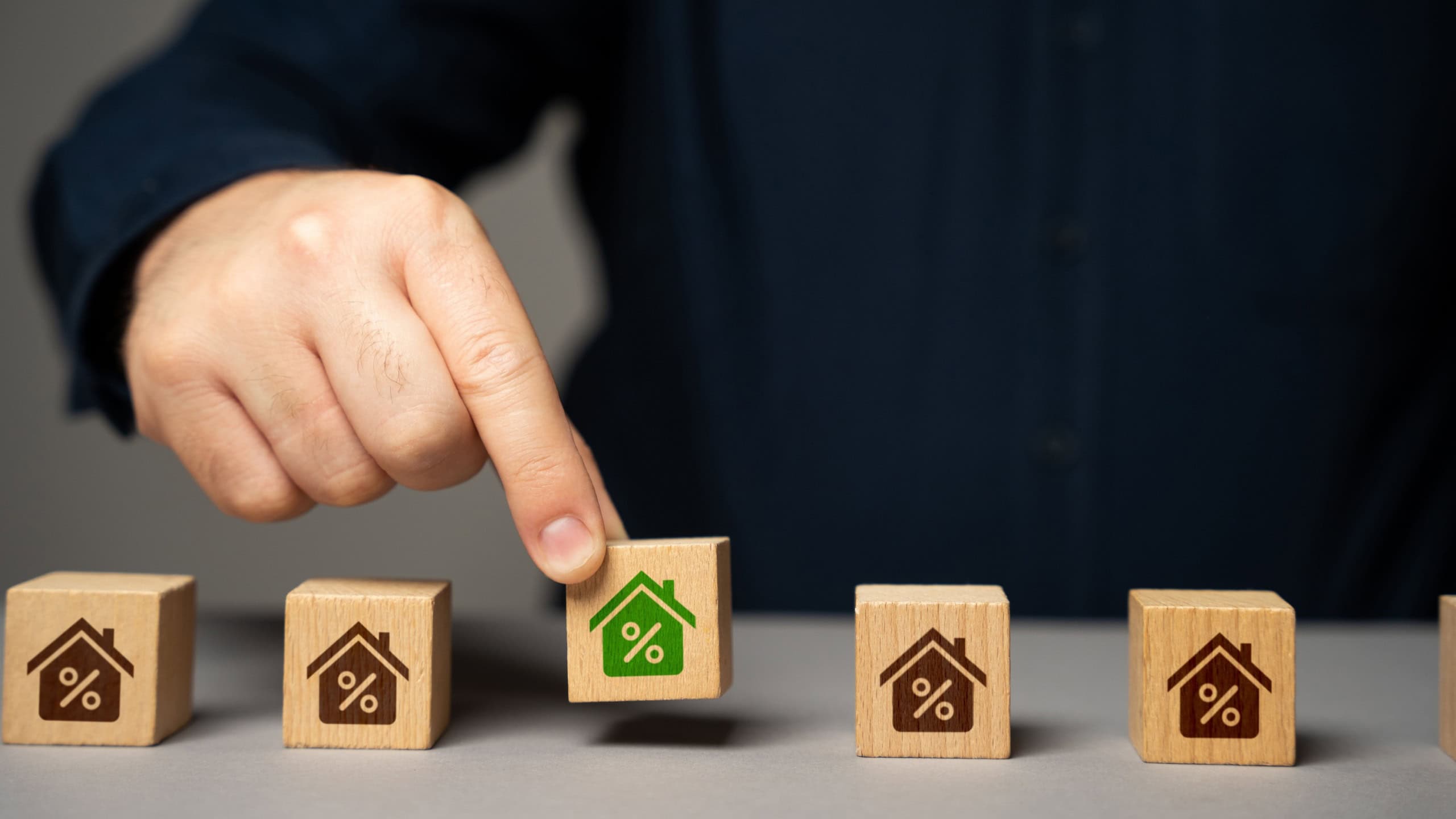 Choosing the best mortgage on the market. Guidance and help to navigate the different mortgage options. Comparing interest rates and fees, reviewing lender reputation, understanding preferences.