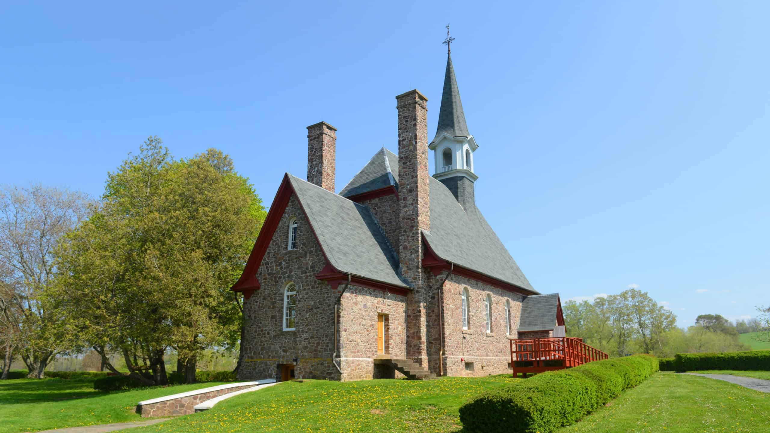 Memorial Church in Grand Pre National Historic Site, Wolfville, Nova Scotia, Canada. Grand-Pré area is a center of Acadian settlement from 1682 to 1755. Now this site is a UNESCO World Heritage Site.
