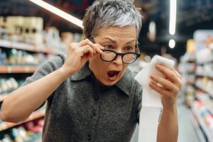 15 grocery store tricks Canadians say feel like a scam (and how to spot them)