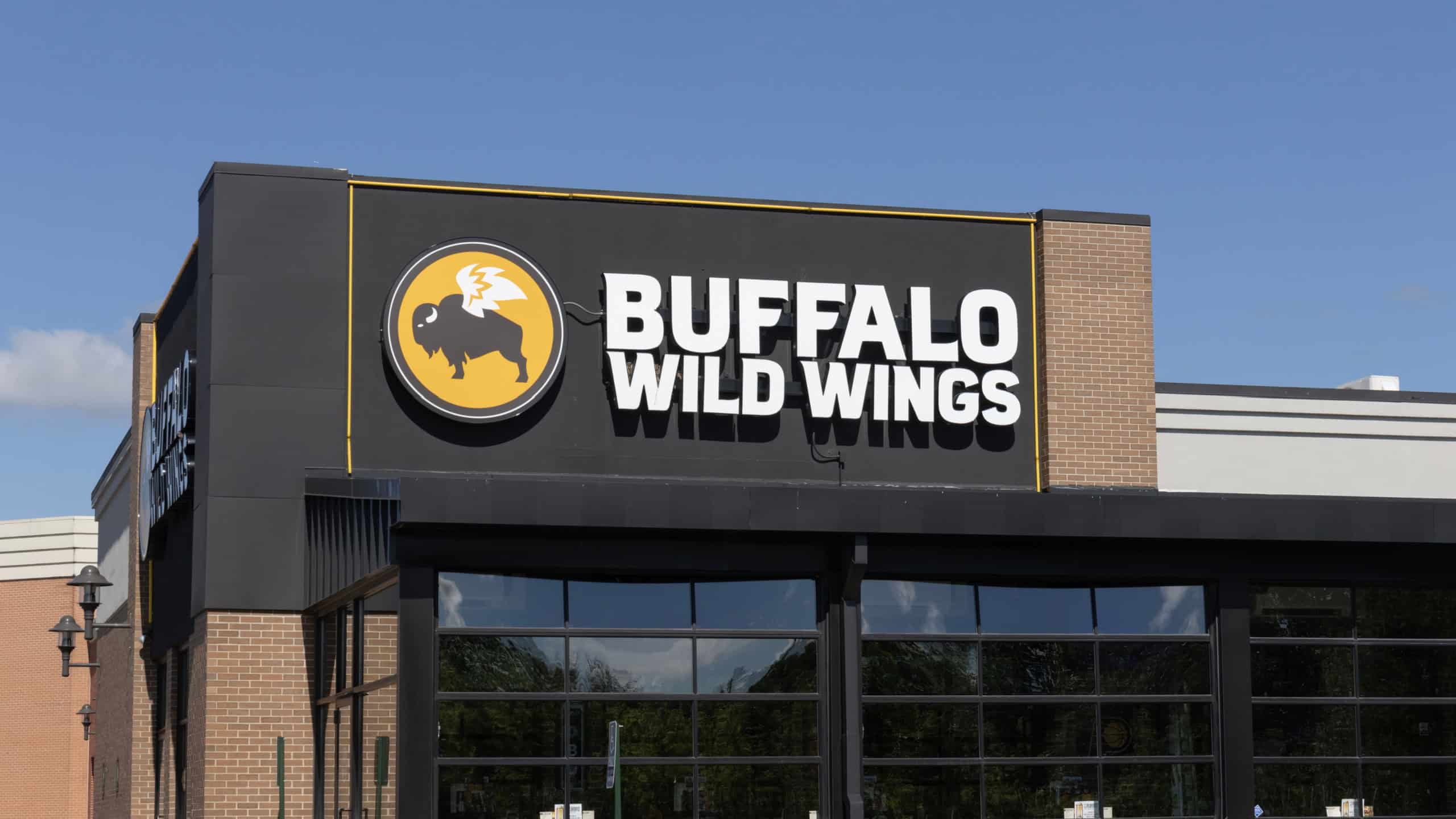  Buffalo Wild Wings Restaurant.