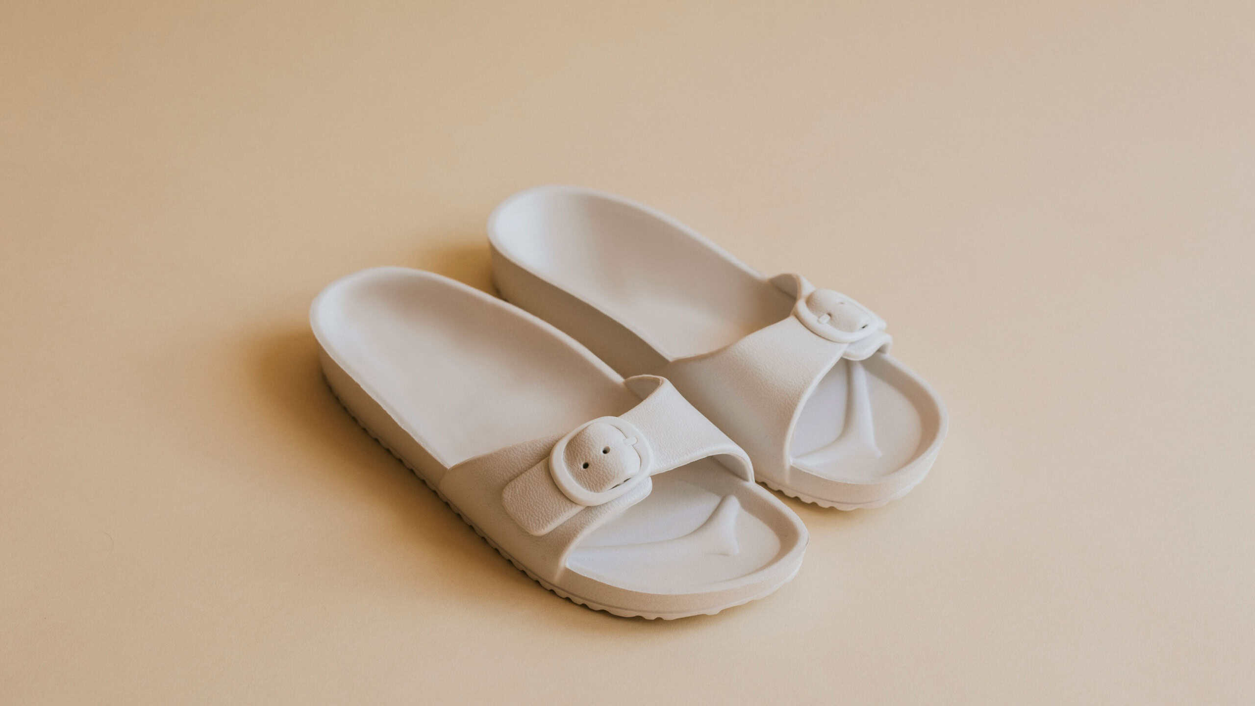 White buckle slide sandal slippers