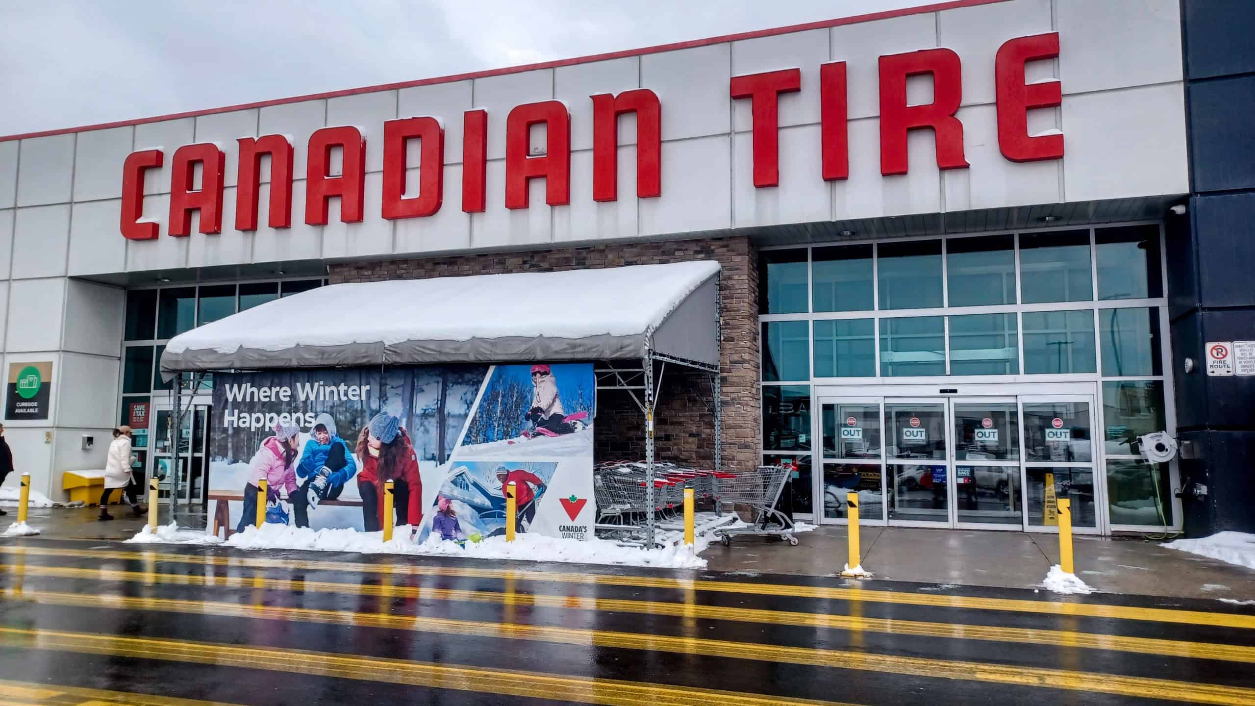Toronto, ON, Canada – May 2, 2025: Canadian Tire storefront. Canadian Tire is a Canadian retail company with a head office in Toronto