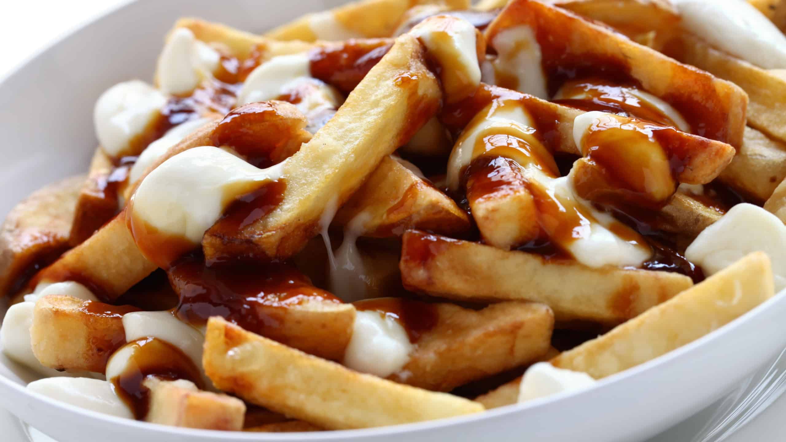 poutine, canadian cuisine