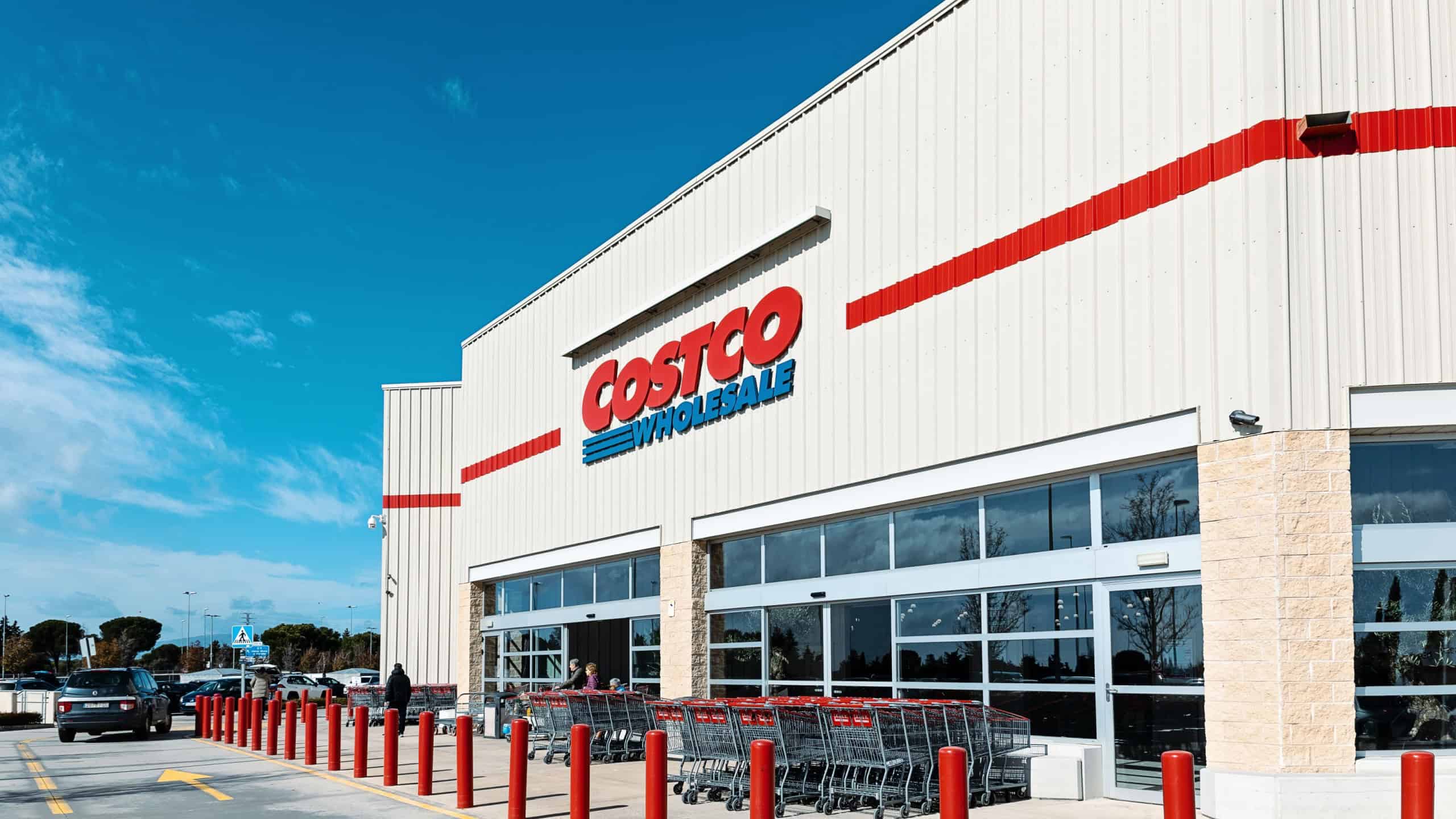 Madrid, Spain, Feb. 12 2026: View of Costco wholesale store in Las Rozas Idioma de palabras clave: English