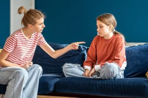 11 signs you were raised by a narcissist