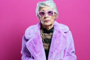 10 things mature women wear that men hate seeing