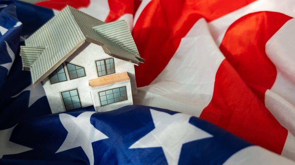 Small house on a flag - Living or migrating to United States of America